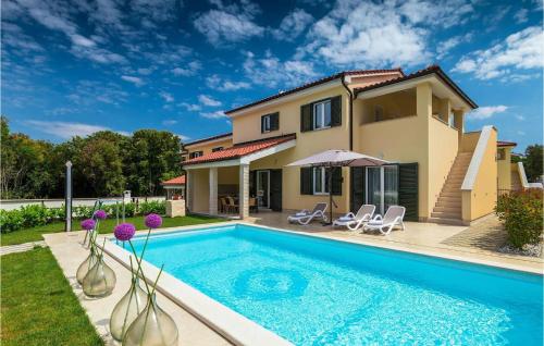 Villa Lola
