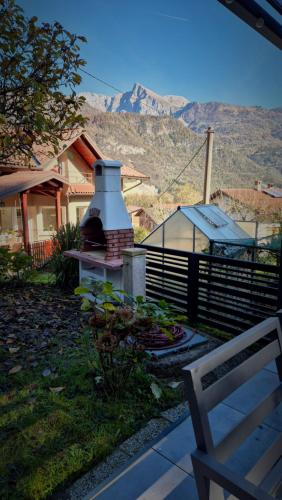 Fotografija u galeriji objekta Cosy cottage with views near Kobarid u gradu Kobarid