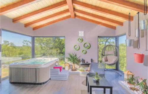 Bassein majutusasutuses Gorgeous Home In Nedescina With Sauna või selle lähedal