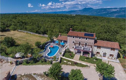 Bassein majutusasutuses Gorgeous Home In Nedescina With Sauna või selle lähedal