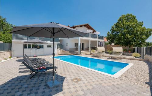 4 Bedroom Lovely Home In Imotski