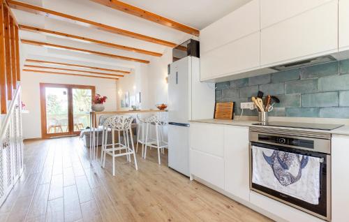 Cozy Home In Denia With Wifi
