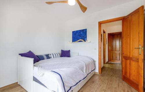 Cozy Home In Denia With Wifi