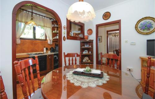 Lovely Apartment In Lovran With Wifi