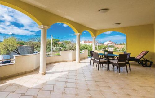 Two-Bedroom Apartment In Biograd