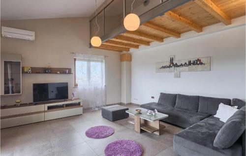 Villa Linden Tree