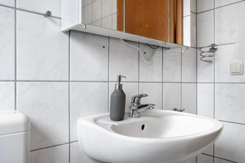 Ένα μπάνιο στο Haus Frohsinn - Wohnung 4