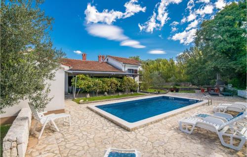 Stunning Home In Malinska