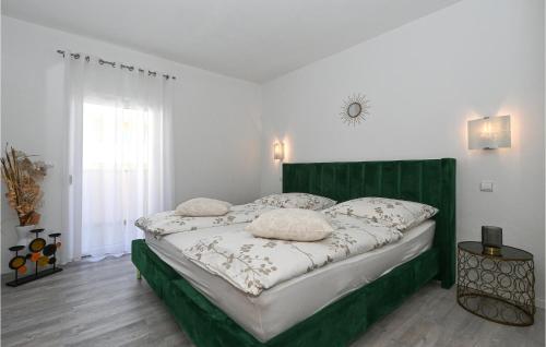 Awesome Apartment In Okrug Gornji With Wifi