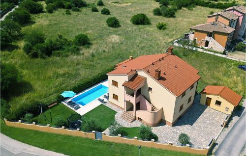 Villa Linden Tree