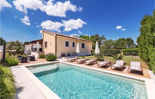 3 Bedroom Nice Home In Liznjan