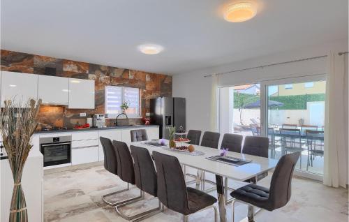 プーラにあるVilla Nur Pulaのギャラリーの写真