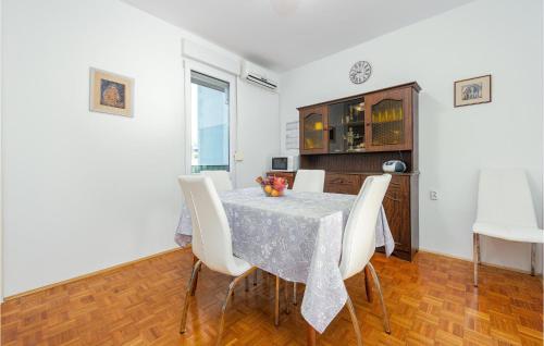 1 Bedroom Gorgeous Apartment In Zadar