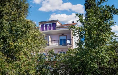 2 Bedroom Awesome Apartment In Novi Vinodolski