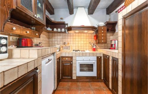 Lovely Home In Crikvenica With Wifi