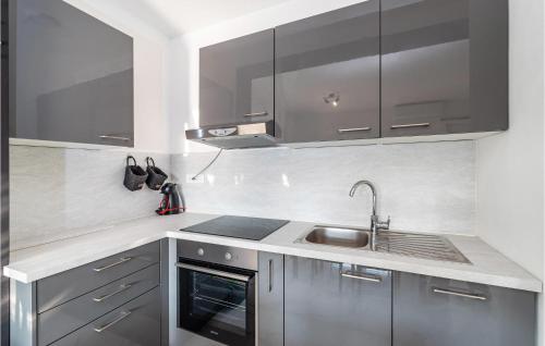 Amazing Home In Bibinje