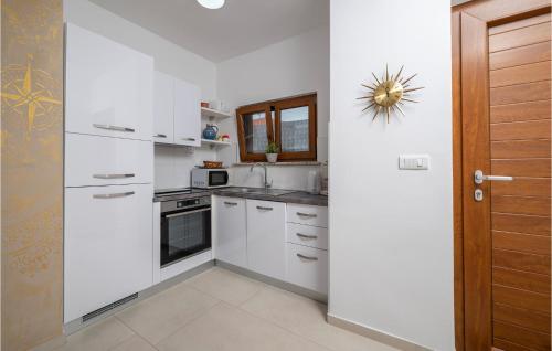Beautiful Apartment In Medulin With Swimming Pool
