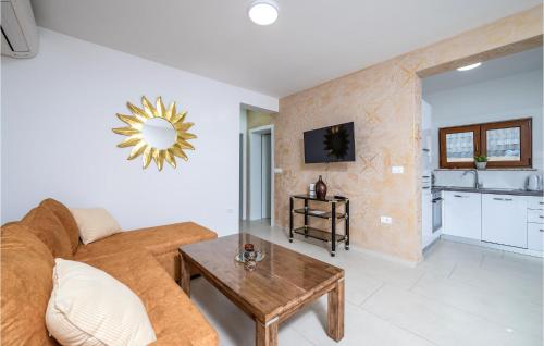 Beautiful Apartment In Medulin With Swimming Pool