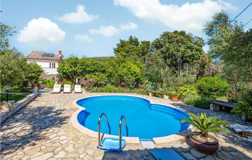 Nice Apartment In Mundanije With Wifi