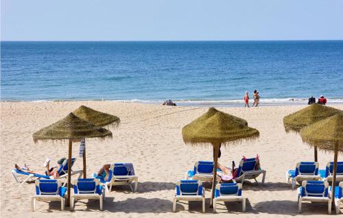 Awesome Apartment In Cadiz With Wifi