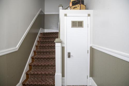 Hayes Valley Inn Image