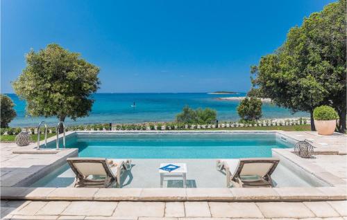 Luxury Beach Villas Porto Bus