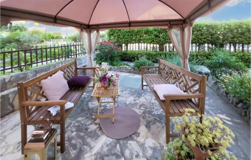 1 Bedroom Beach Front Apartment In Zadar
