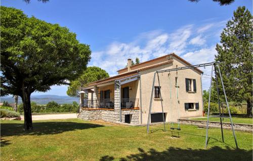 Φυσικό τοπίο κοντά σε αυτή η παραθεριστική κατοικία