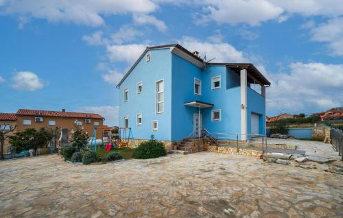 1 Bedroom Lovely Apartment In Barbariga