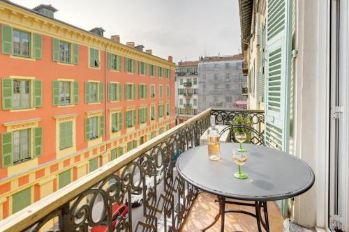 Rue Fodere location Port area