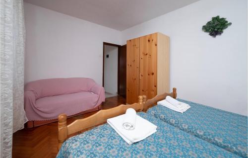 Amazing Apartment In Pula With Wifi