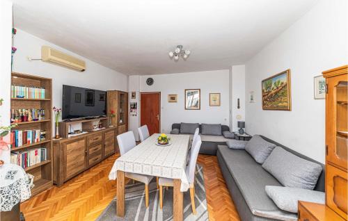 One-Bedroom Apartment In Kastel Kambelovac