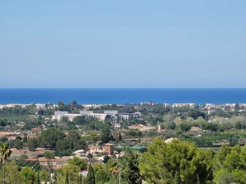 a view of the city of twentynine palms at Villa Mariposa in Casas Albardanera