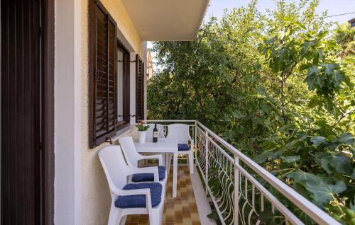 Awesome Apartment In Porec With Wifi