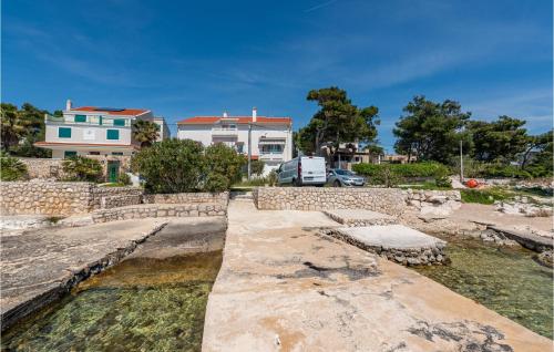 Nice Apartment In Kosljun With Wifi