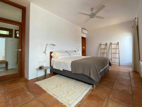 Afbeelding uit fotogalerij van Villa in San Carlos near Aguas Blancas Beach in Sant Carles de Peralta