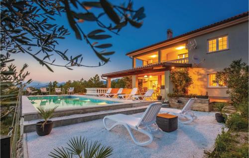 Cozy Apartment In Smrika