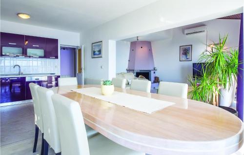 Nice Home In Omis With Sauna