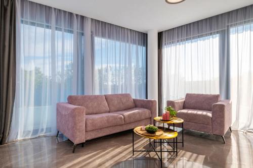 Χώρος καθιστικού στο Villa Laurel