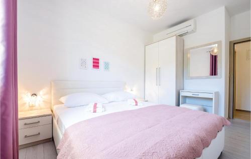 One-Bedroom Apartment In Cavtat
