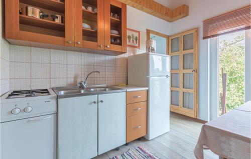 One-Bedroom Apartment In Fazana