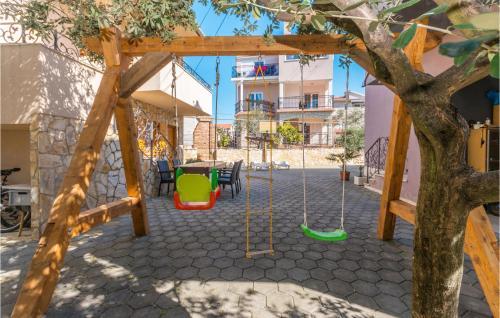 1 Bedroom Pet Friendly Home In Bibinje