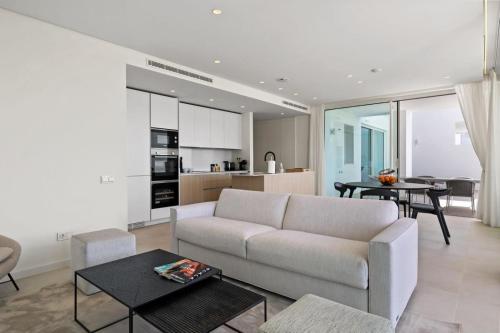 Hillside flat with pool by Costarentals - Ref M49