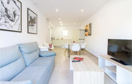 Χώρος καθιστικού στο 3 Bedroom Beautiful Apartment In Denia