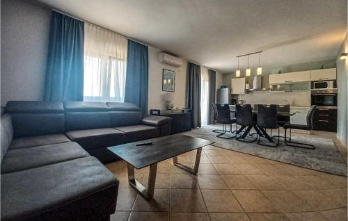 Stunning Home In Kastel Sucurac With Sauna