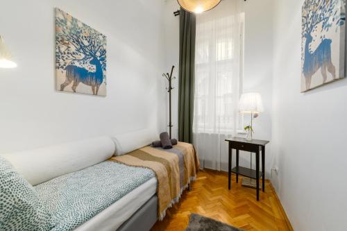 Black & white apartment Budapest 1066 Budapest, 54 Teréz körút kép - 3