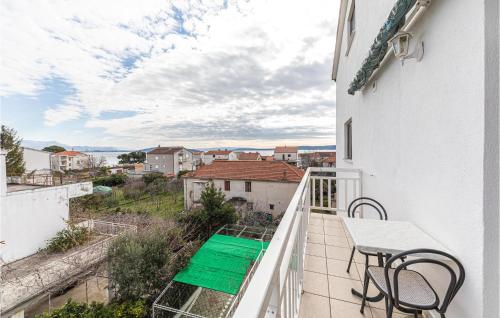 Gorgeous Apartment In Kastel Stafilic