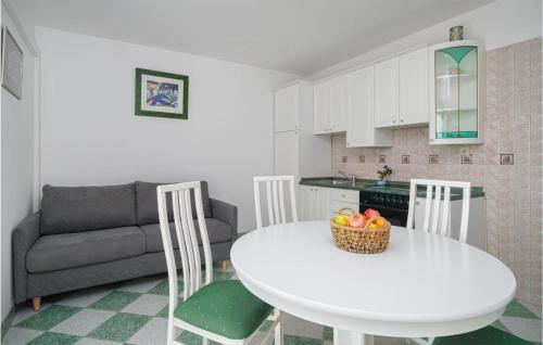 Stunning Apartment In Vodice With Wifi