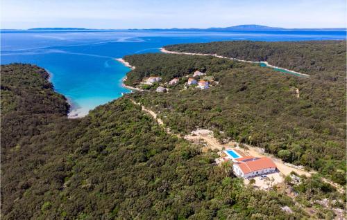 Stunning Home In Kampor