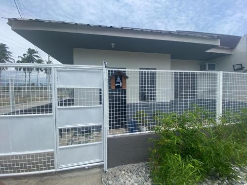 Φωτογραφία από το άλμπουμ του Casa de Dahican, 2BR Whole House- near Dahican beach σε Mati